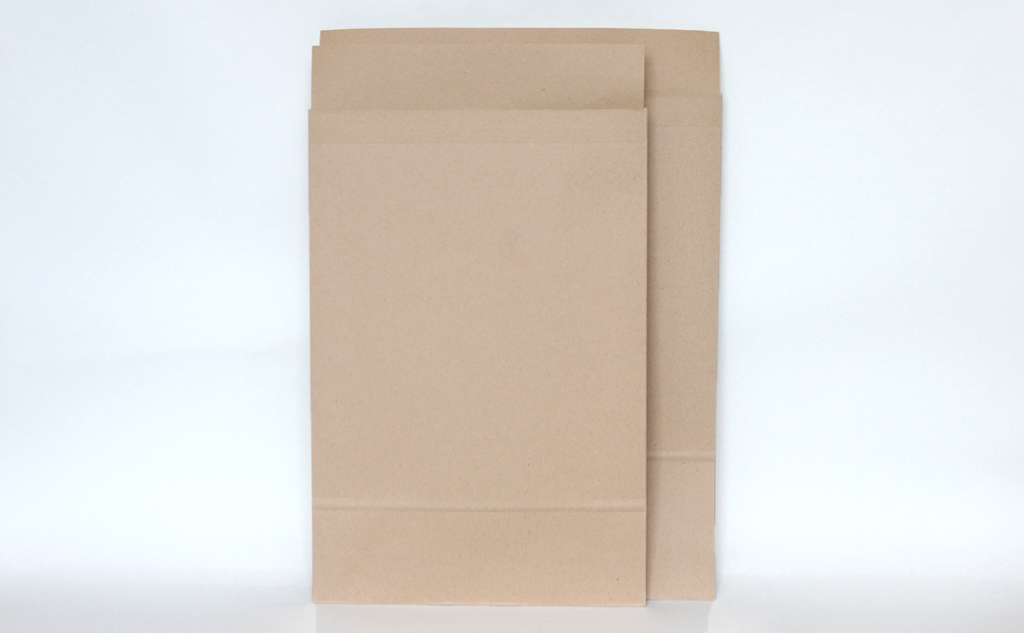 古紙100%の環境にやさしい宅配袋（小）