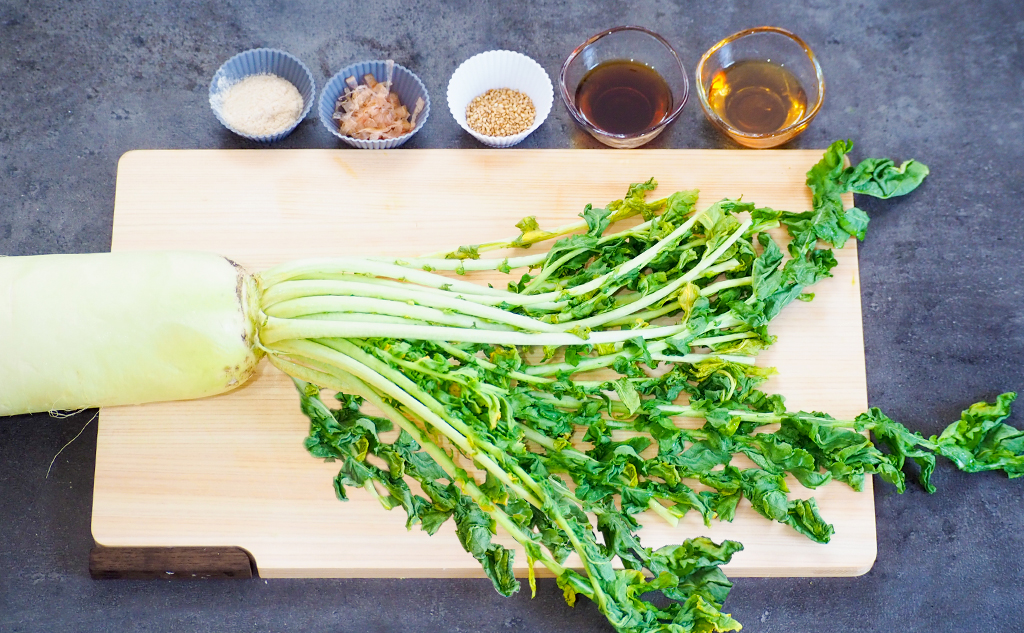 野菜くずを使ったお弁当レシピ_大根の葉っぱのふりかけ_材料