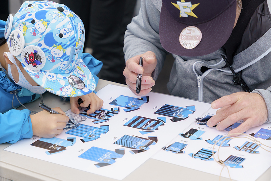 廃材アクリルを活用したユニフォーム型キーホルダーづくり