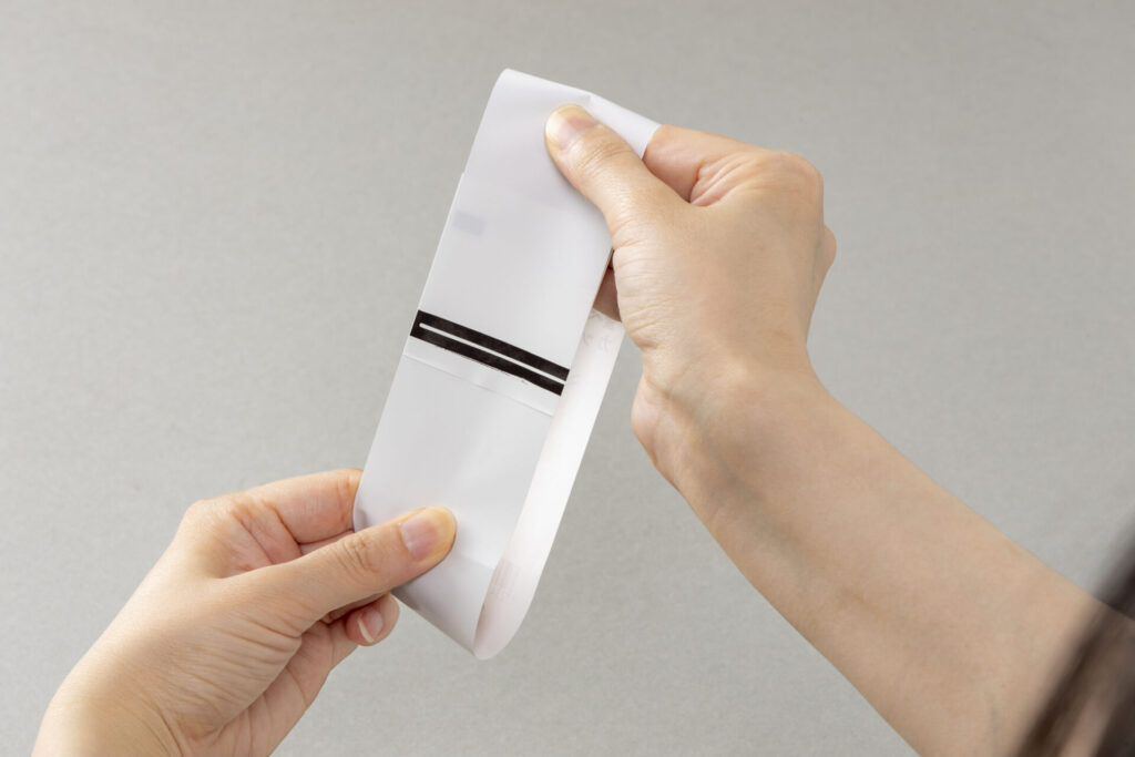 接着性・開封性・切断性を兼ね備えた製品①