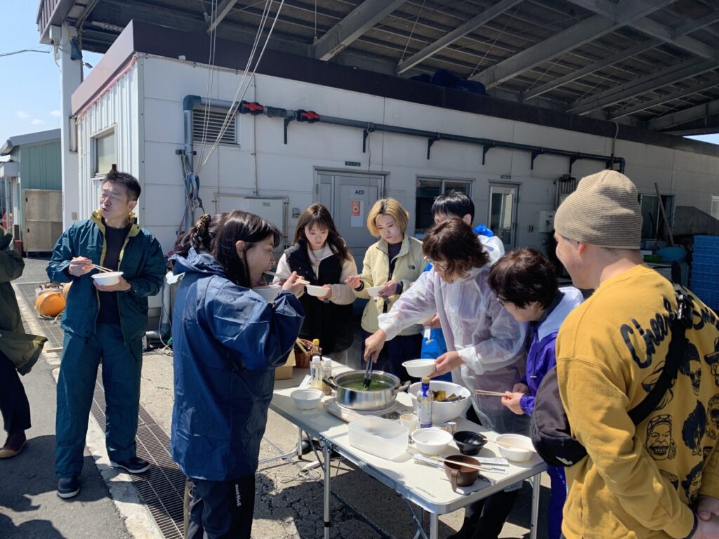 採れたての生昆布を味わう