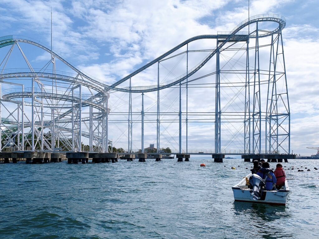 昆布を育てる八景島の海
